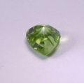 Bild 2 von 0.98 ct VVS! Beatiful green 6.1 x 5.8 mm Burma Peridot Heart. Nice color !
