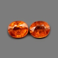 Bild 2 von 2.95 ct. Sehr schönes Paar unbeh. ovale 7 x 5.9 mm Namibia Spessartin Granate