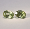 3.45 ct. Perfekt pair of green oval 8.5 x 6 mm Apatite gemstones