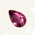 Bild 1 von 1.09 ct. Zarter kirschroter 7.5 x 5.5 mm Rhodolith Granat Tropfen