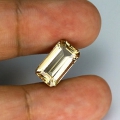 Bild 1 von 3.65 ct. VVS! Eye Clean natural Golden Yellow 12.8 x 7.1 mm Octagon Beryl Gemstone