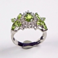 Bild 3 von Fascinating 925 Silver Ring with genuine Peridot Gemstones, Size 8 (Ø 18mm)