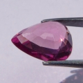 Bild 2 von 1.85 ct.  Schöner pink roter 9.3 x 7.5 mm Rhodolit Granat Tropfen
