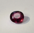 Bild 1 von 1.67 ct. Toller rot violetter ovaler 7.3 x 6.5 mm  Rhodolith Granat