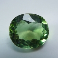 Bild 1 von 10.25 ct . Großer grüner ovaler 15 x 13.2 mm Brasilien Apatit. Tolle Farbe! 