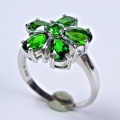 925 Silver Flower Ring with Intense Green Chrome Diopside Gemstone SZ 8 (Ø 18 mm)