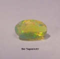 Bild 2 von 1.21 ct.  Klasse facett. oval 11 x 6 mm Multi-Color Äthiopien Opal