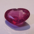 Bild 1 von 4.98 ct. Stattliches rotes 12.8 x 8.7 mm Rubin Herz
