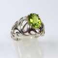 925 Silver Vintage Style  Ring with 8 x 6 mm Pakistan Peridot, Size 7.5 (Ø 17.8 mm)