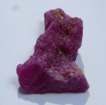 Bild 1 von 18 ct. Ineressanter pink roter 22.8 x 16.5 mm  Roh-Rubin