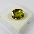 Bild 2 von 6.85 ct. Großer unbeh. Gelblich Grüner 12.5 x 10.5 mm Ceylon Titanit Sphene