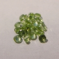 Bild 2 von 1.95 ct.  25 Stück runde grüne 2.5 mm  Peridote.
