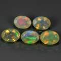 2.30 ct  5 St. ovale facettierte Multi-Color Yita Ridge Opale mit tollem Flash