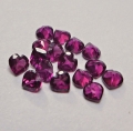 Bild 2 von 4.62 ct. 16 schöne rot - violette 4 x 4 mm Rhodolith Granat Herzen