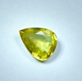 Bild 1 von 1.57 ct.  Schöner gelblich grüner 9 x 7 mm Titanit Sphen Tropfen