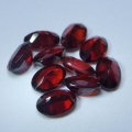 Bild 2 von 5.6 ct. VS! 10 Stück ovale rote 6 x 4 mm Rhodolith Granate