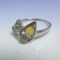 Dezenter 925 Silber Ring mit echtem Welo Opal,  GR 58,5  ( Ø18,5 mm )