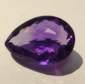 Bild 1 von 21.79 ct.  Schöner violetter 23.2 x 16.2 mm Amethyst Tropfen