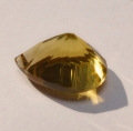 Bild 2 von 16.11 ct. Eye Clean Gold Yellow 19.5 x 15 mm Pear Facet Brazil Citrine