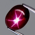 Bild 1 von 10.58 ct  Sehr schöner ovaler 12.5 x 10 mm Mosambik Sternrubin