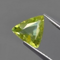 1.44 ct unheated. Yellowish Green Triangle Titanit Sphen Gem