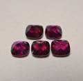 Bild 2 von 5.71 ct. 5 rot - violette 6 x 6 mm Cushion Rhodolith Granate