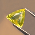 Bild 2 von 1.44 ct  Toller unbeh. Gelblich Grüner Triangel Titanit Sphen Edelstein