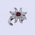 925 Silber Seestern Ring, besetzt mit einem Mosambik Rubin Edelstein GR 58,5