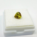 Bild 3 von 1.31 ct Feiner gelblich Grüner 6.8 x 6.3 mm Titanit Sphen Tropfen