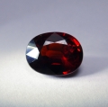 3.55 ct. Toller roter ovaler 10 x 7.8  mm Spessartin Granat