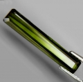 Bild 1 von 2.61 ct. Augenreines grünes 21.3 x 4 mm Turmalin Baguette