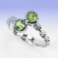 Feiner 925 Silber Ring mit 2 echten Pakistan Peridot Edelst.  GR 56,5 (Ø18 mm)