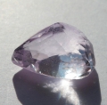 Bild 2 von 9.55 ct. Natural untreated. 15 x 11.4 mm Pink Kunzit Pear 