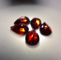Bild 2 von 7.45 ct. 5 pieces of red 9 x 6 mm Rhodolite Garnet Pears