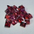 Bild 2 von 4.8 ct. 25 pieces natural red 3 mm Garnet Carrés