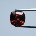 Bild 1 von 1.92 ct. Schöner orange-roter ovaler 6.5 x 6.3 mm Tansania Zirkon