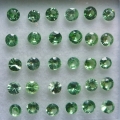 1.7 ct. 30 Stück grüne runde 2.2 - 2.4 mm Tsavorit Granate. 