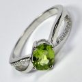 Bild 1 von Zarter 925 Silber Ring mit echtem Pakistan Peridot, GR 56 (Ø 17,8 mm)