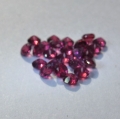 Bild 2 von 1.25 ct. 25 Stück runde kirsch rote 2 mm Rhodolith Granate. Tolle Farbe!