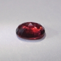 Bild 2 von 1.32 ct. Feiner rot - violetter ovaler 7.5 x 5.7 mm Madagaskar Rhodolith Granat